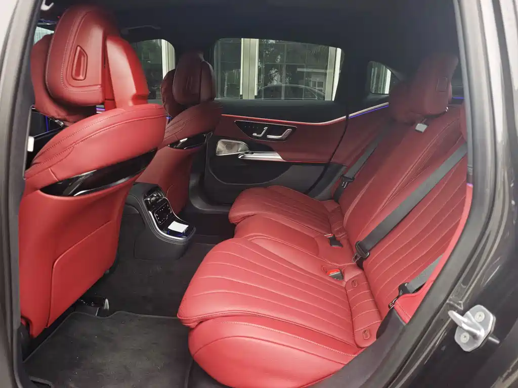 Mercedes-Benz E-Class — миниатюра 29