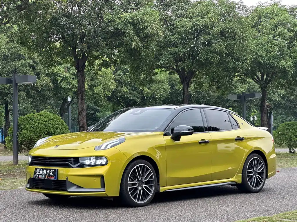 Купить Lynk & Co 03
