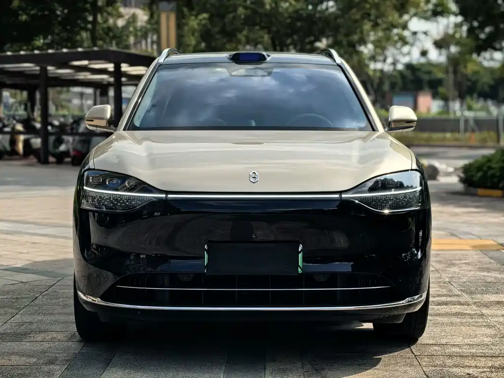 AITO AITO M9 — миниатюра 2
