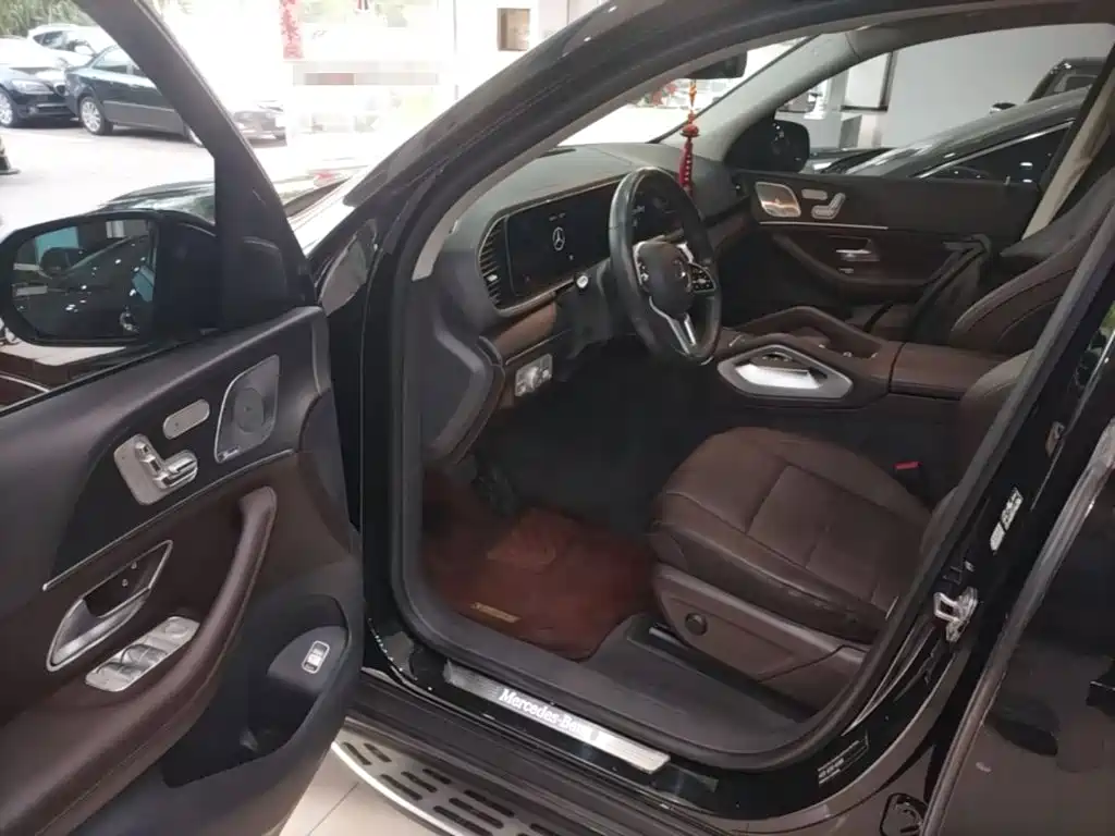 Mercedes-Benz GLE (Import) — миниатюра 16