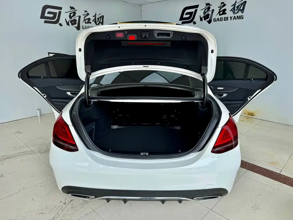 Mercedes-Benz C-Class — миниатюра 21