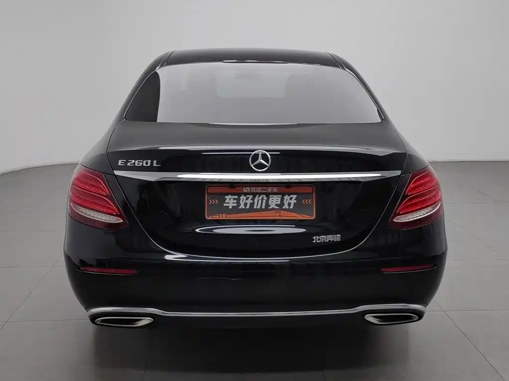 Mercedes-Benz E-Class — миниатюра 4