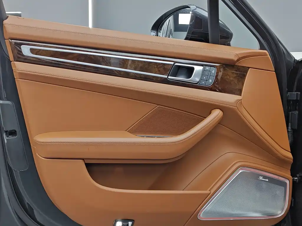 Porsche Panamera Hybrid — миниатюра 9