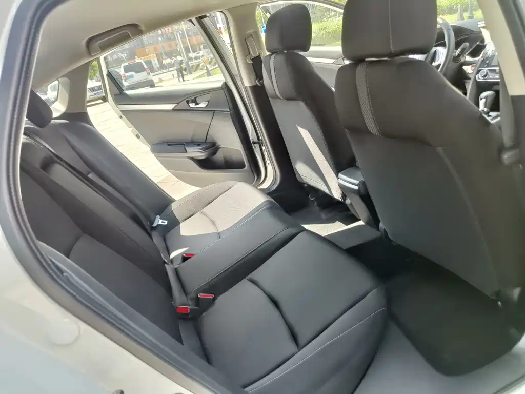 Honda Civic — миниатюра 13