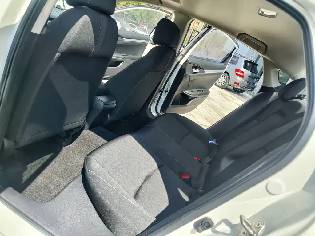 Honda Civic — миниатюра 14