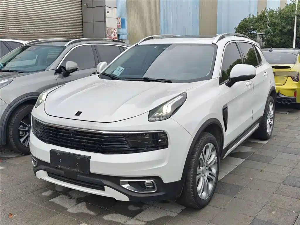 Lynk & Co 01 2020