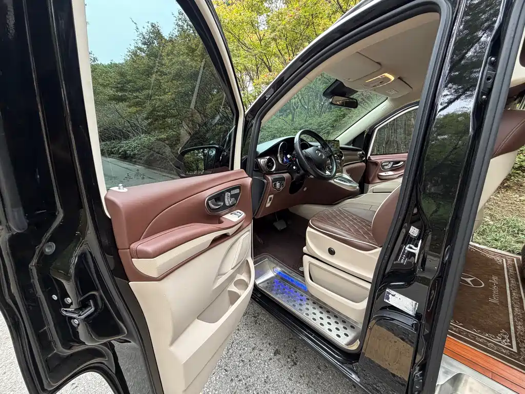 Mercedes-Benz V-Class — миниатюра 7