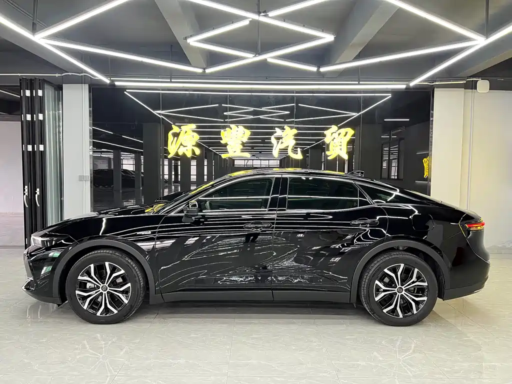 Toyota Crown SportCross — миниатюра 5