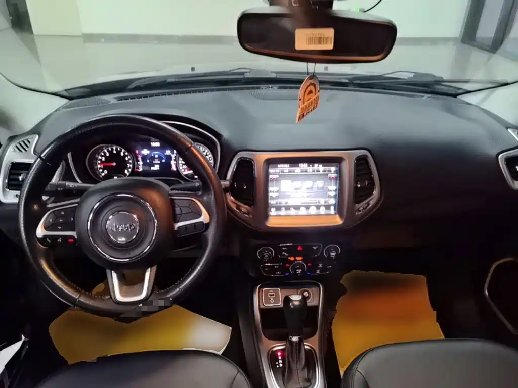 Jeep Compass — миниатюра 10