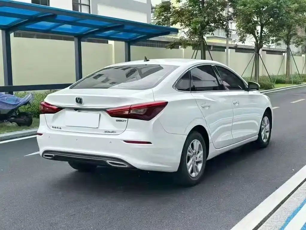 Changan Eado — миниатюра 9