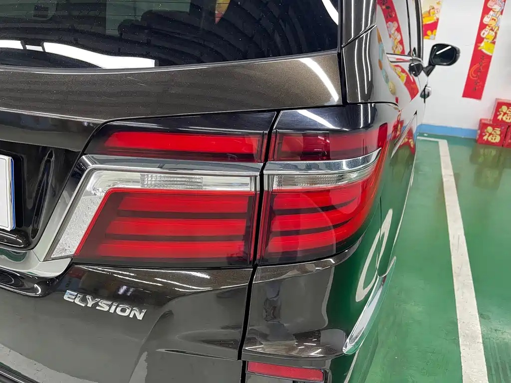Honda Elysion — миниатюра 29
