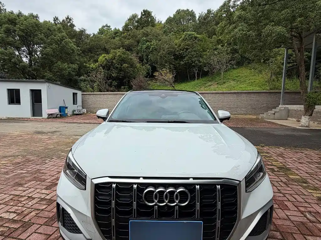 Audi Q2L — миниатюра 2