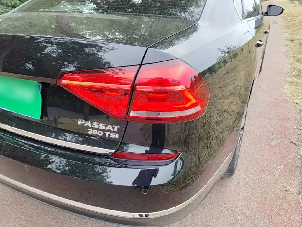 Volkswagen Passat — миниатюра 8