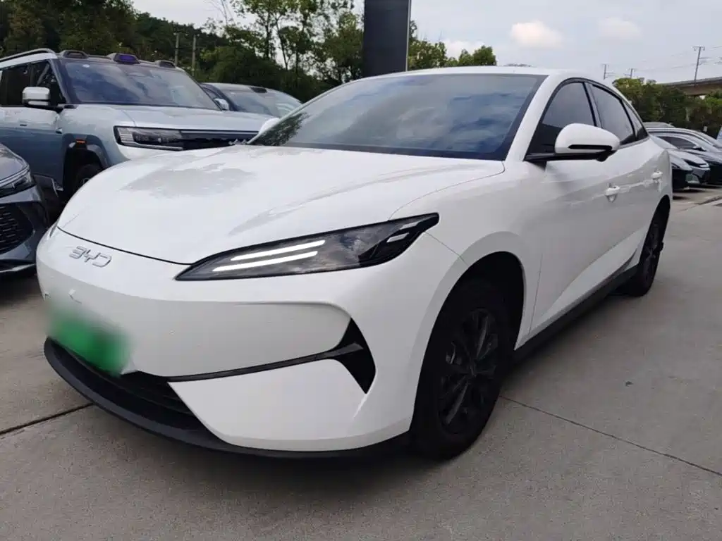 BYD e7 2025 520 Smart Drive Travel Edition