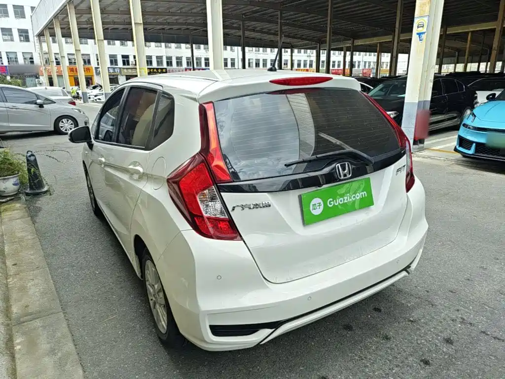 Honda Fit — миниатюра 5