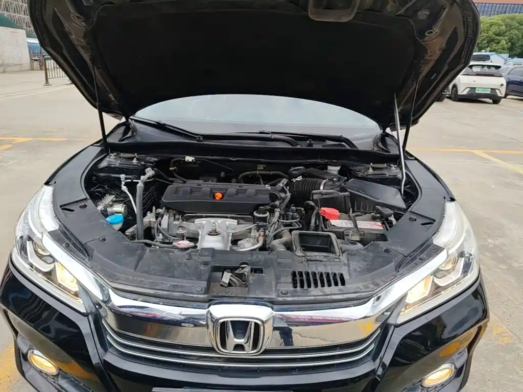 Honda Accord — миниатюра 20