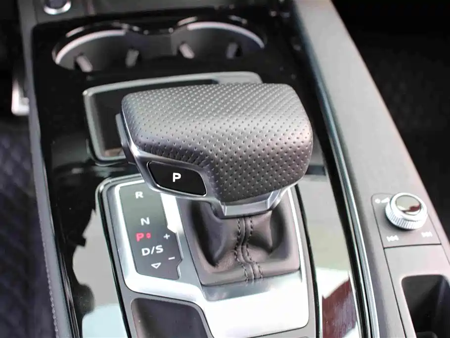 Audi A4L — миниатюра 7