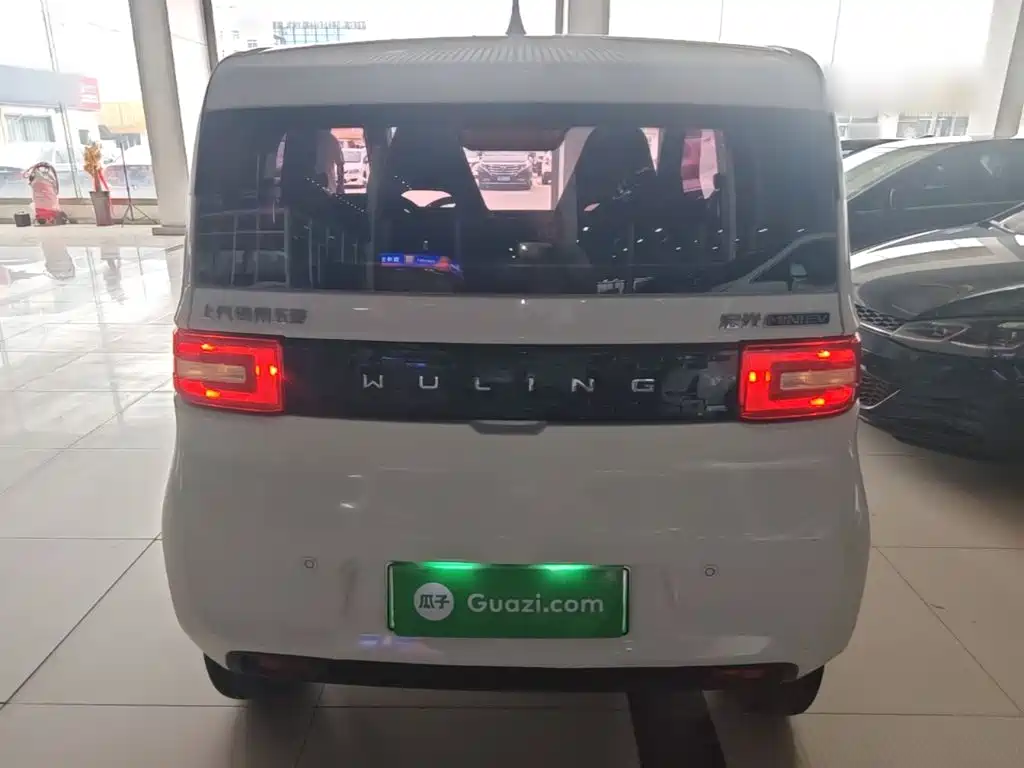 Wuling MINIEV — миниатюра 6