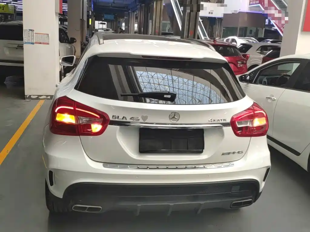 Mercedes-Benz GLA — миниатюра 6