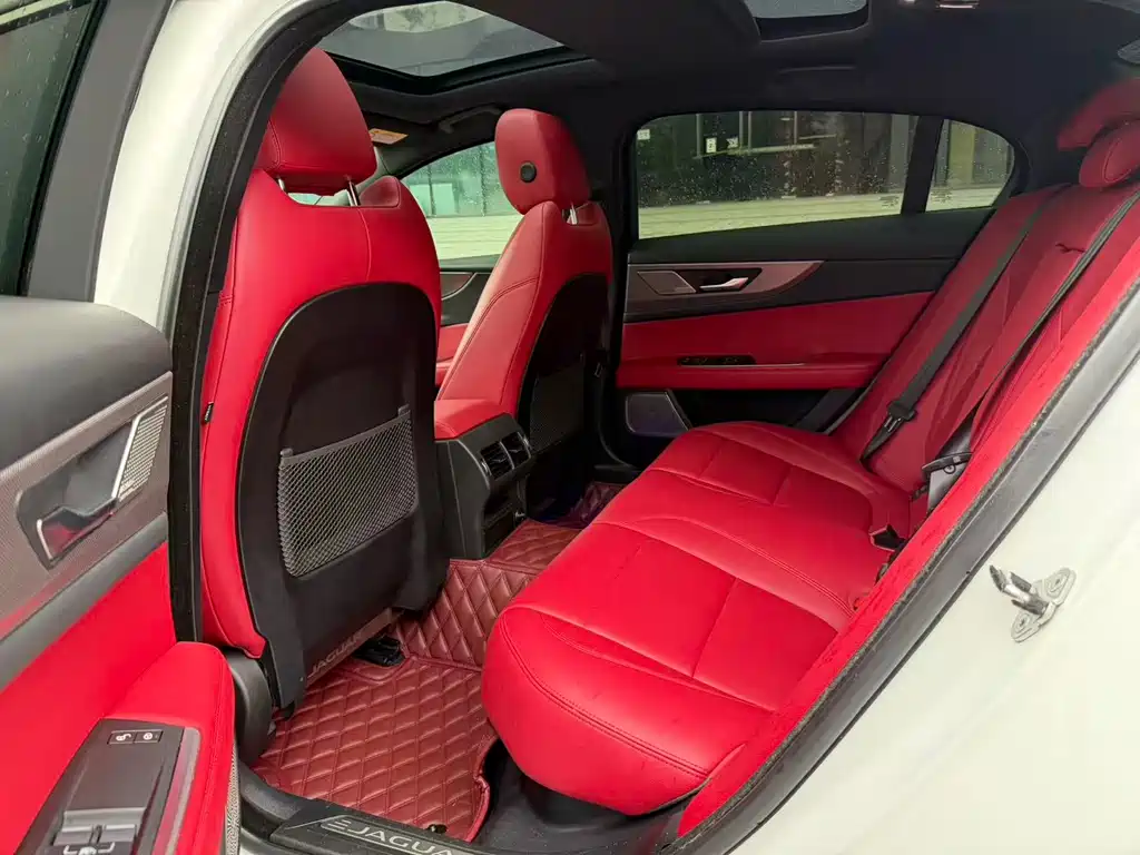 Jaguar XEL — миниатюра 6
