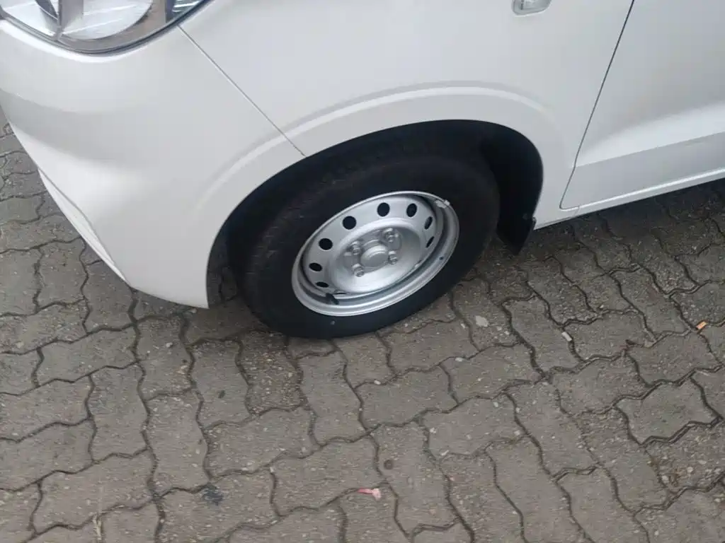 Wuling Hongguang V — миниатюра 23