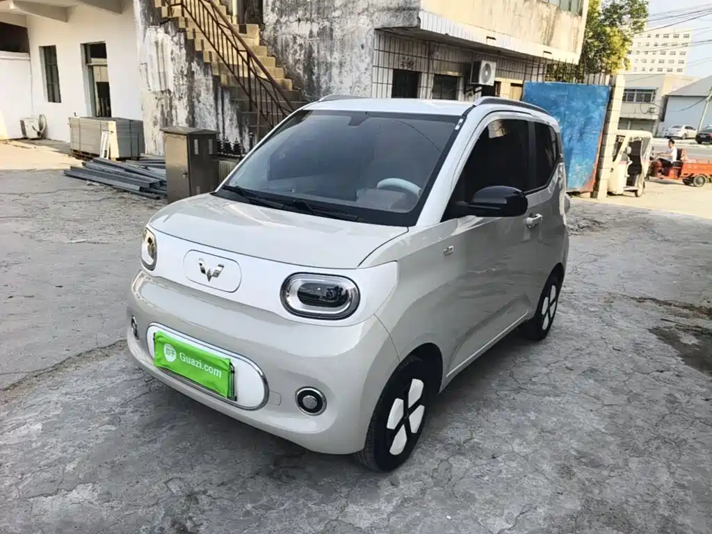 Wuling Hongguang Mini EV 2024 3rd Gen 215km Advanced Edition