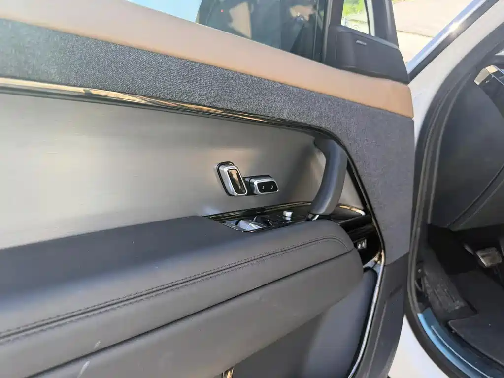 Land Rover Sport — миниатюра 11