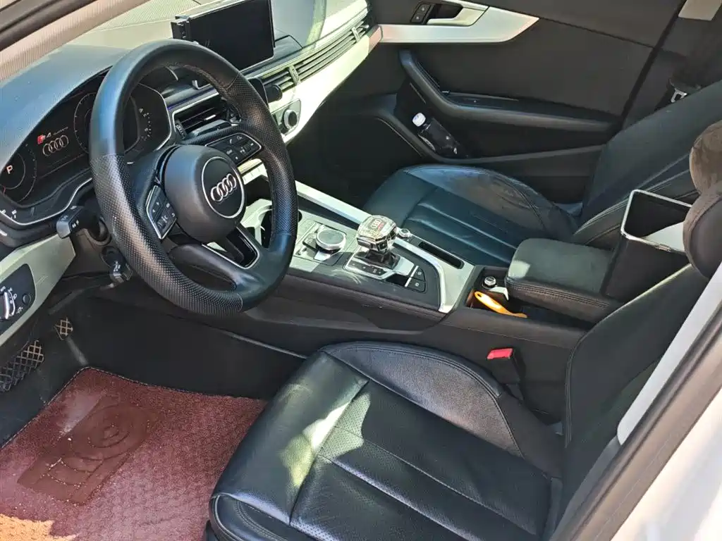 Audi A4L 2019 40 TFSI Fashion VI