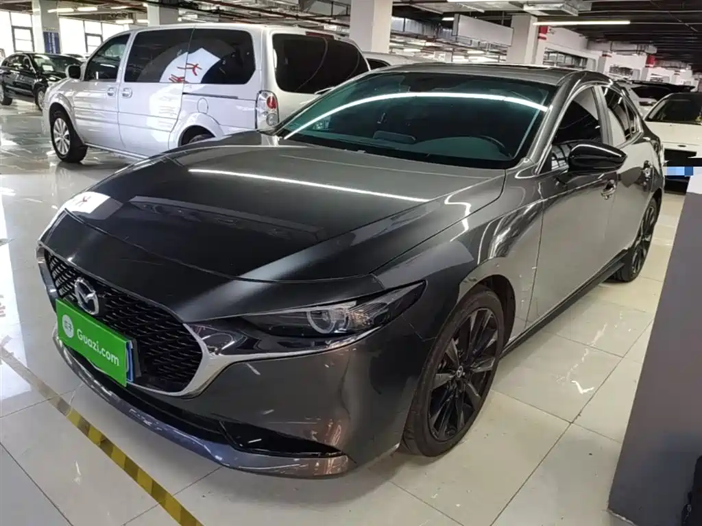 Mazda 3 Axela 2024