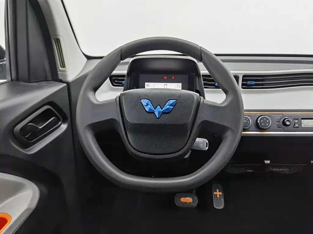 Wuling MINIEV — миниатюра 11
