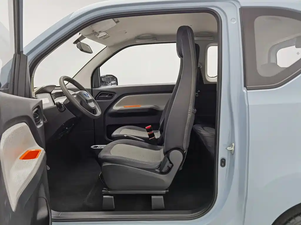 Wuling MINIEV — миниатюра 10