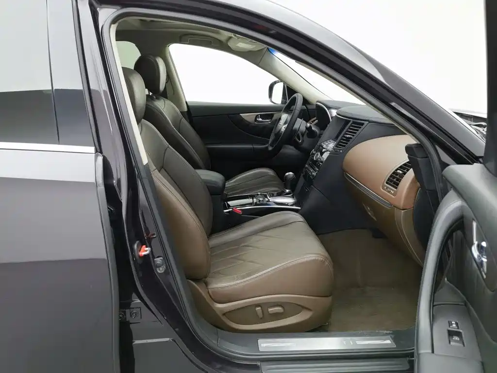 Infiniti FX — миниатюра 23