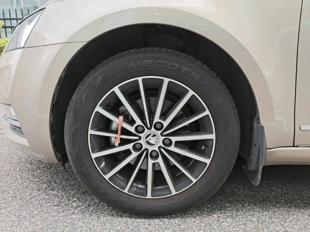 Skoda Octavia — миниатюра 23