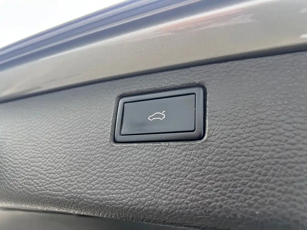Volkswagen Magotan (Import) — миниатюра 19