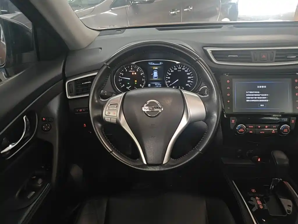 Nissan X-Trail — миниатюра 11