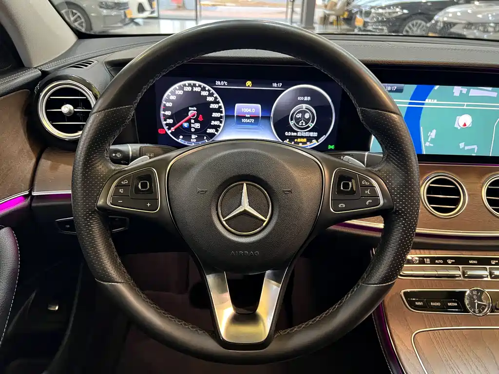 MERCEDES-BENZ E CLASS