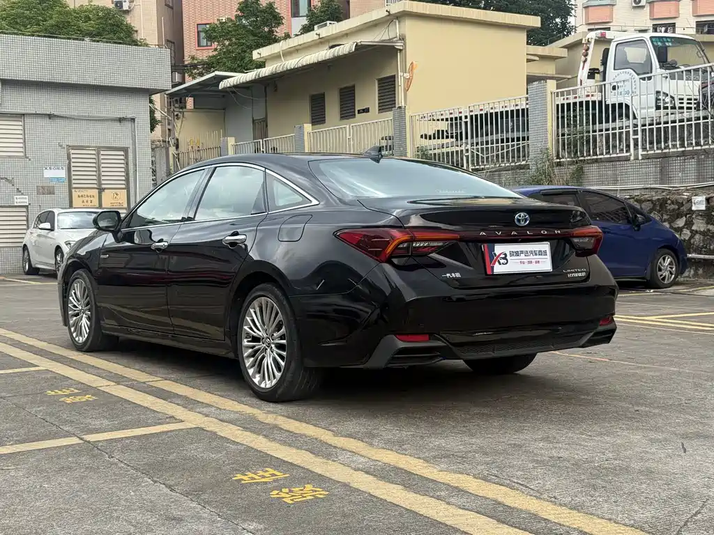 Toyota Avalon — миниатюра 6