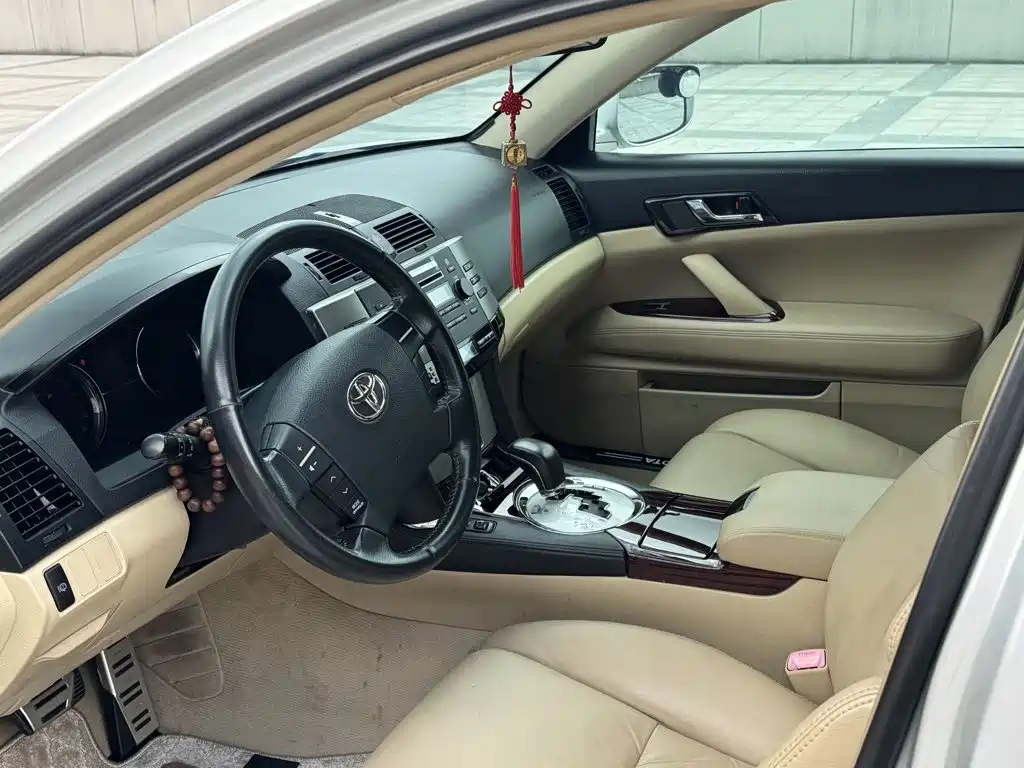 Toyota Reiz — миниатюра 5