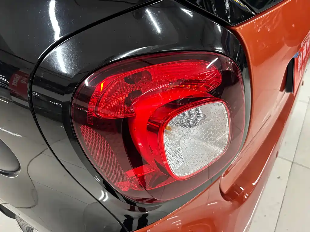 smart Smart Fortwo — миниатюра 8