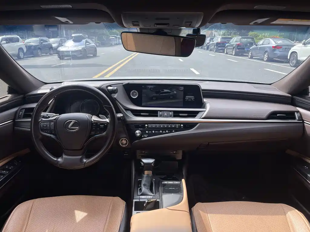 Lexus ES — миниатюра 4