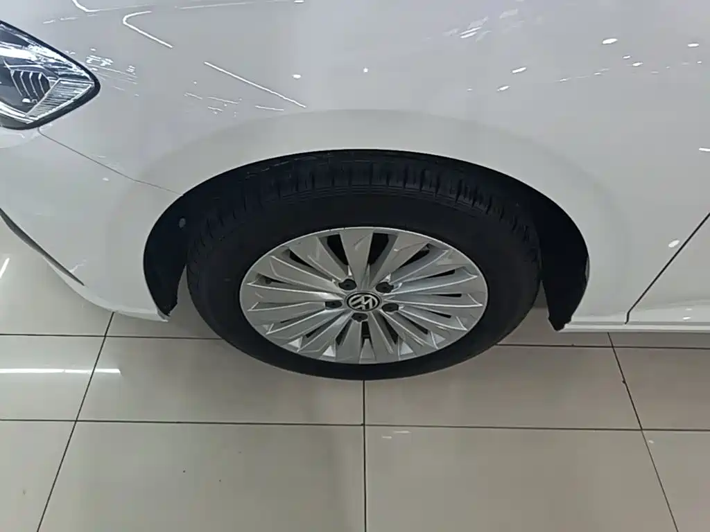 Volkswagen Lavida — миниатюра 23