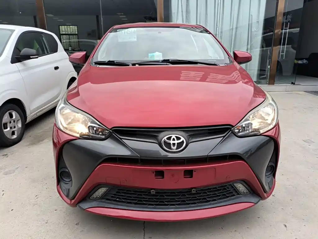 Toyota Yaris L — миниатюра 3