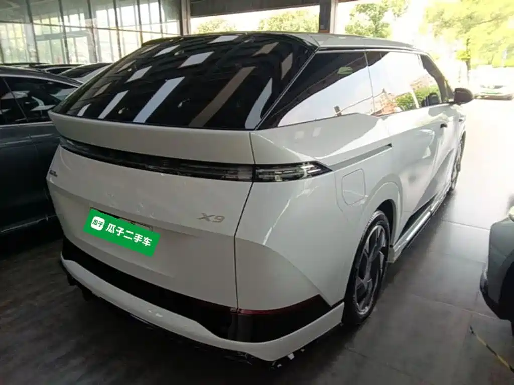 XPeng X9 — миниатюра 7