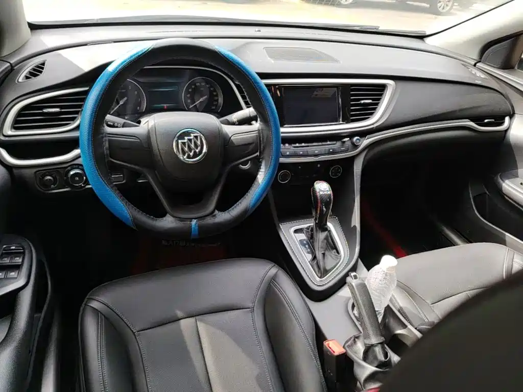 Buick Excelle — миниатюра 10