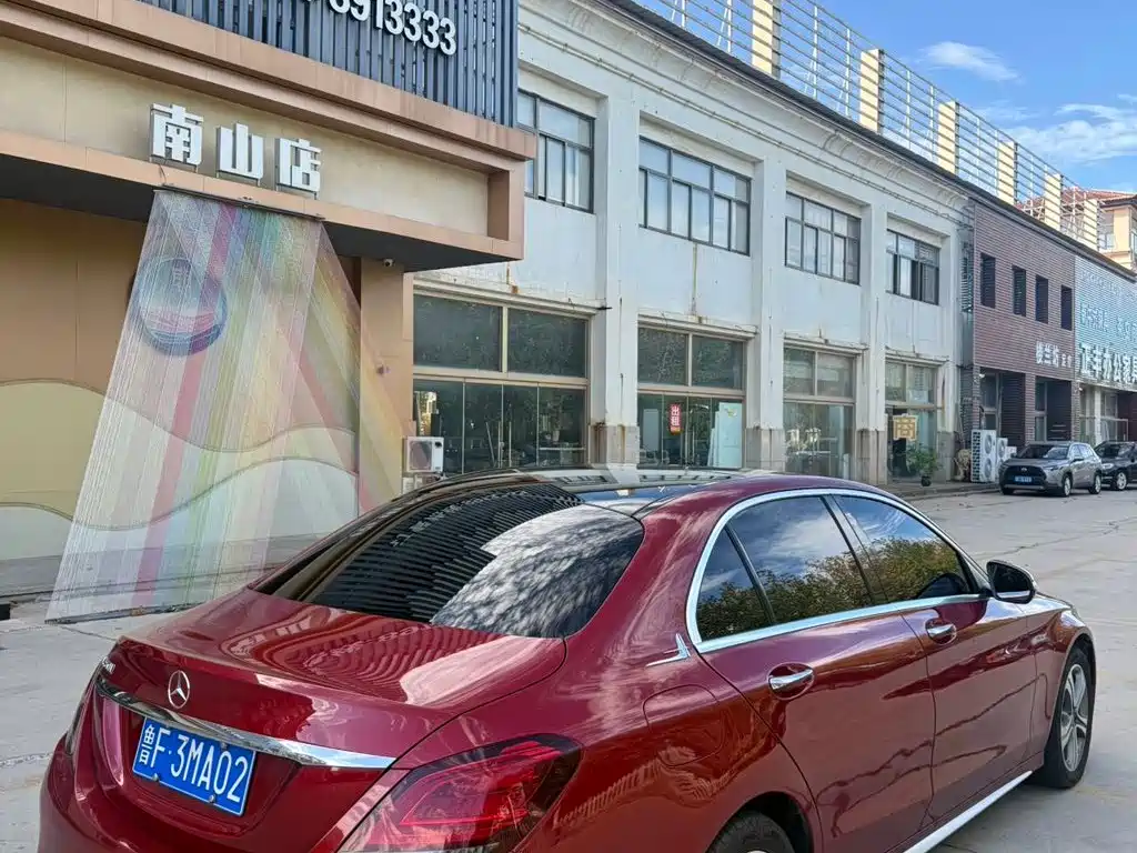 Mercedes-Benz C-Class — миниатюра 4