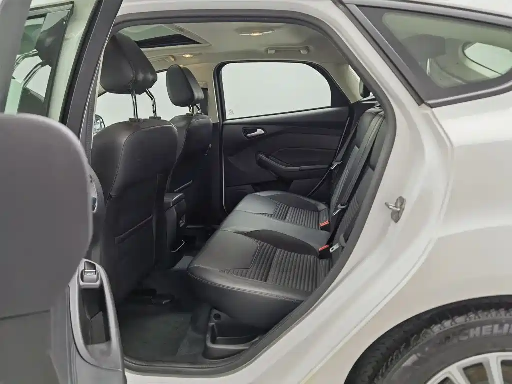 Ford Focus — миниатюра 15