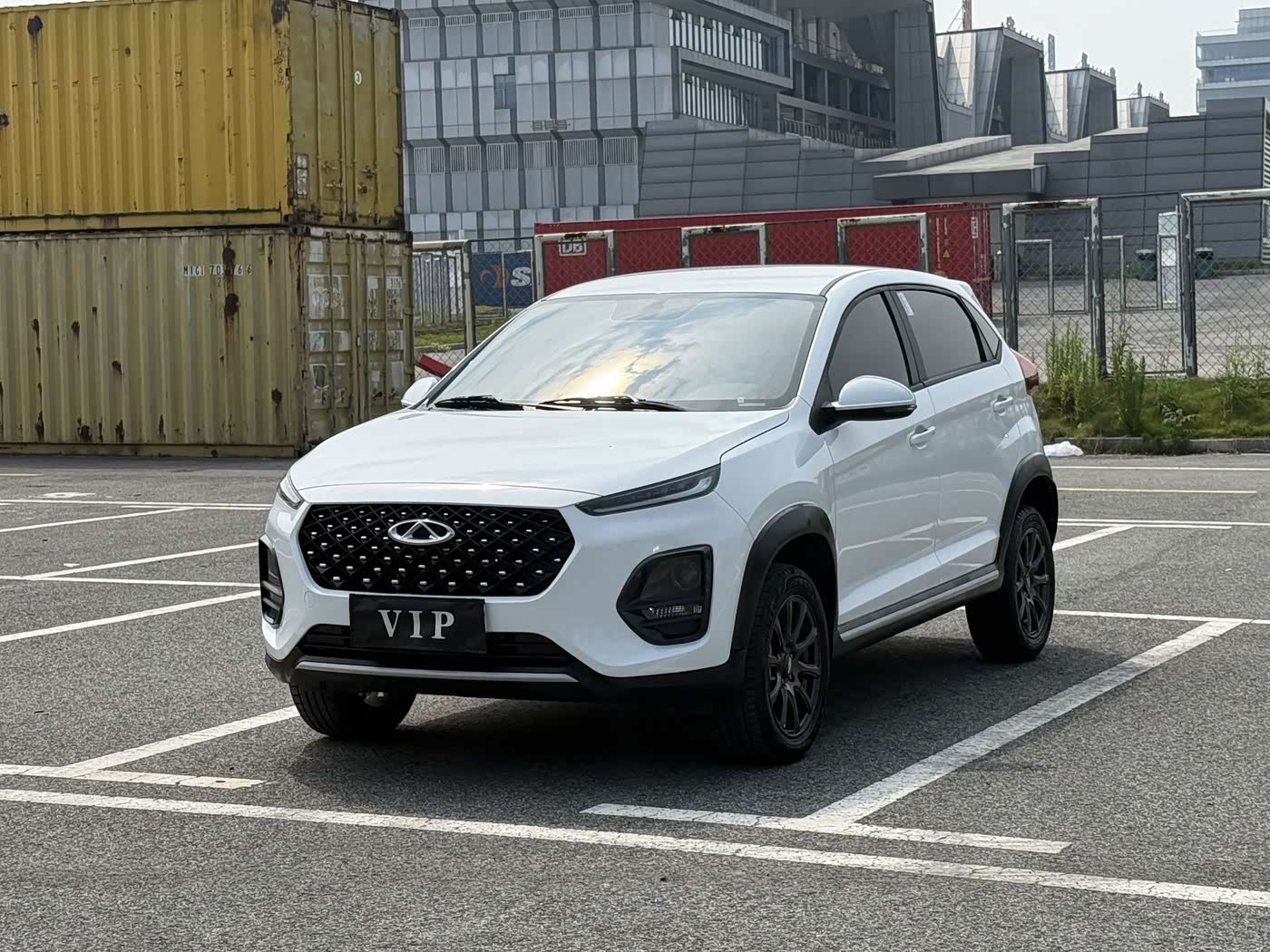 CHERY Tiggo 3x 1.5 л 2024 г. Белый, пробег 16000 км