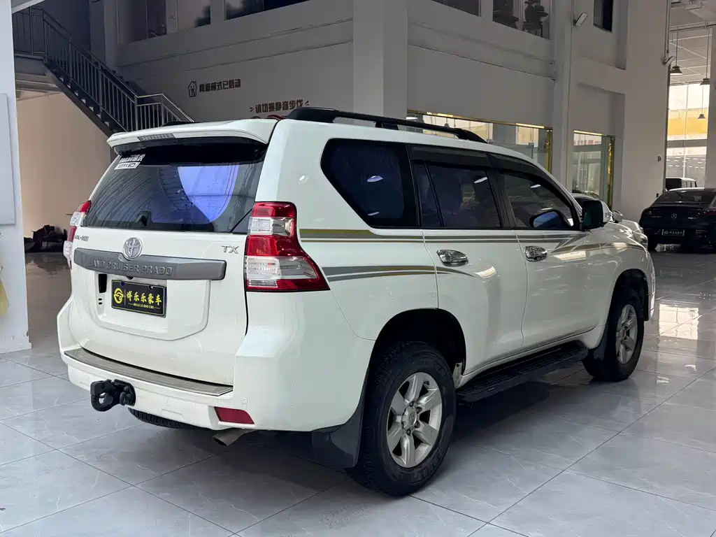 TOYOTA PRADO