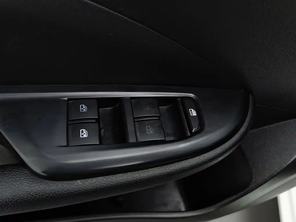 Buick Excelle — миниатюра 9