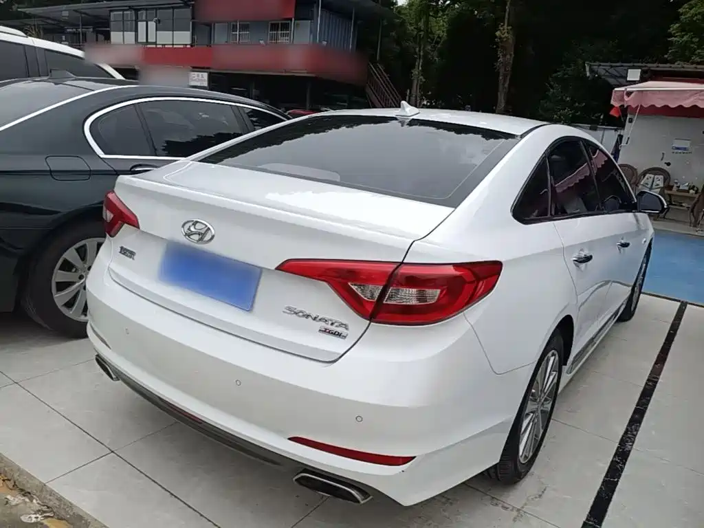 Hyundai Sonata — миниатюра 7